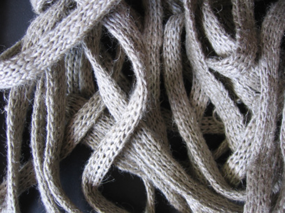 Band und Schnur  gestrickt aus Hanf